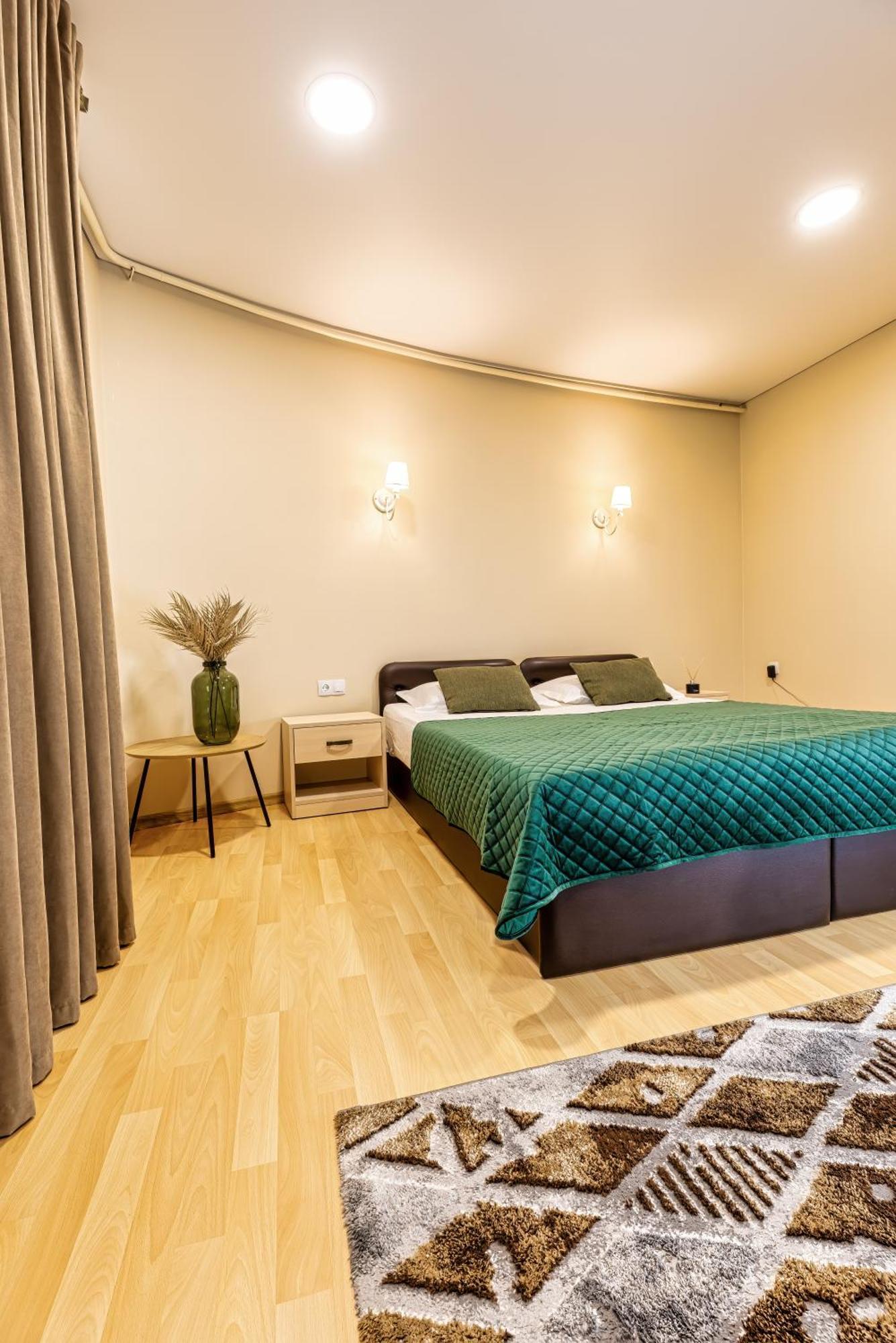 Sv Hotel, Restaurant & Airport Parking Todiresti  Bagian luar foto
